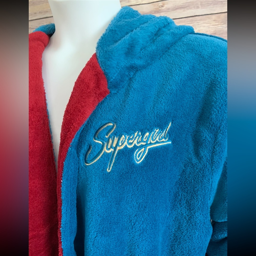 DC Comics Woman Robe - One Size - Picture 6 of 15